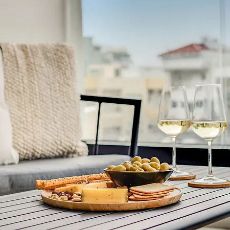 Sanders Premier Downtown Апартаменты *